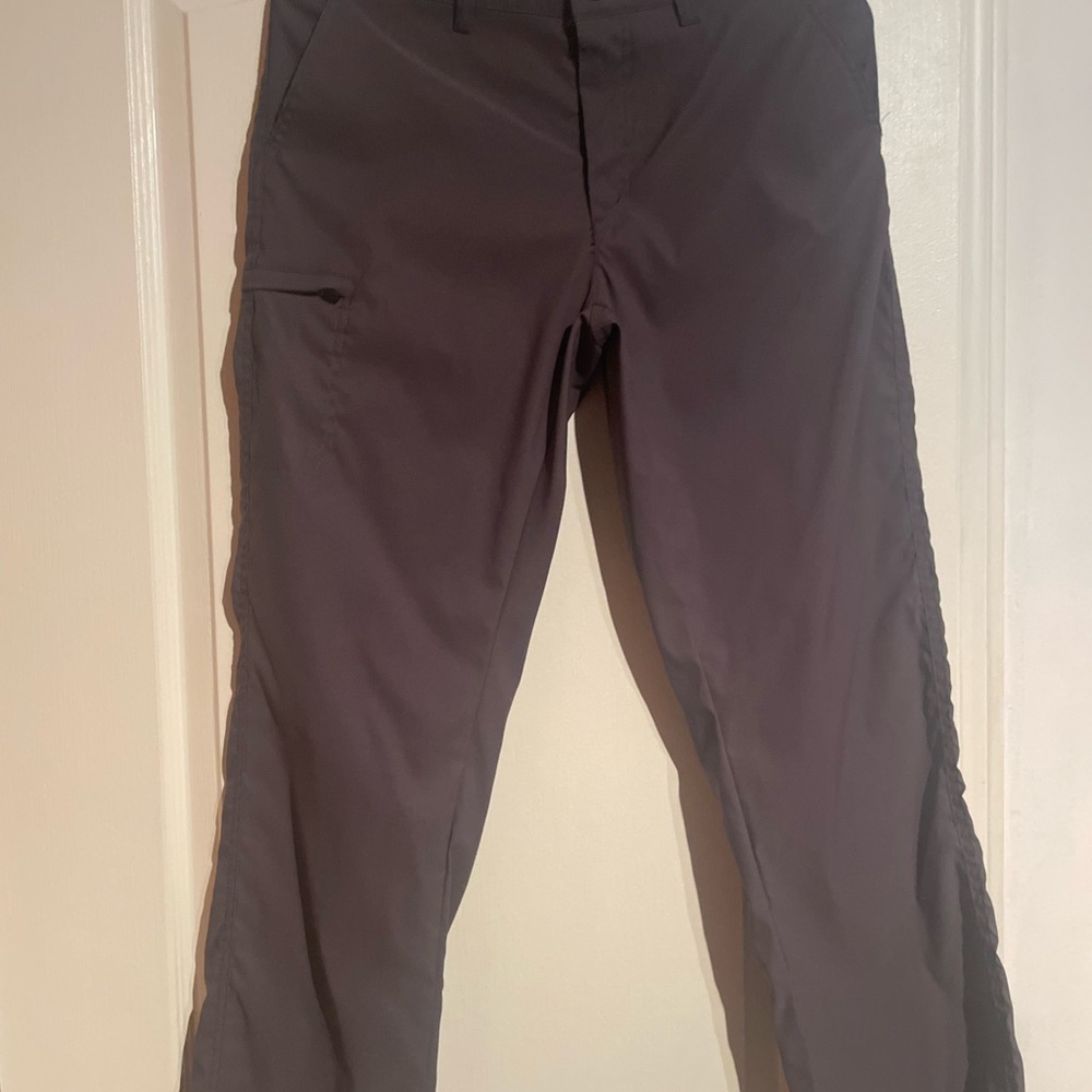 UNIONBAY Men's Charcoal Chinos